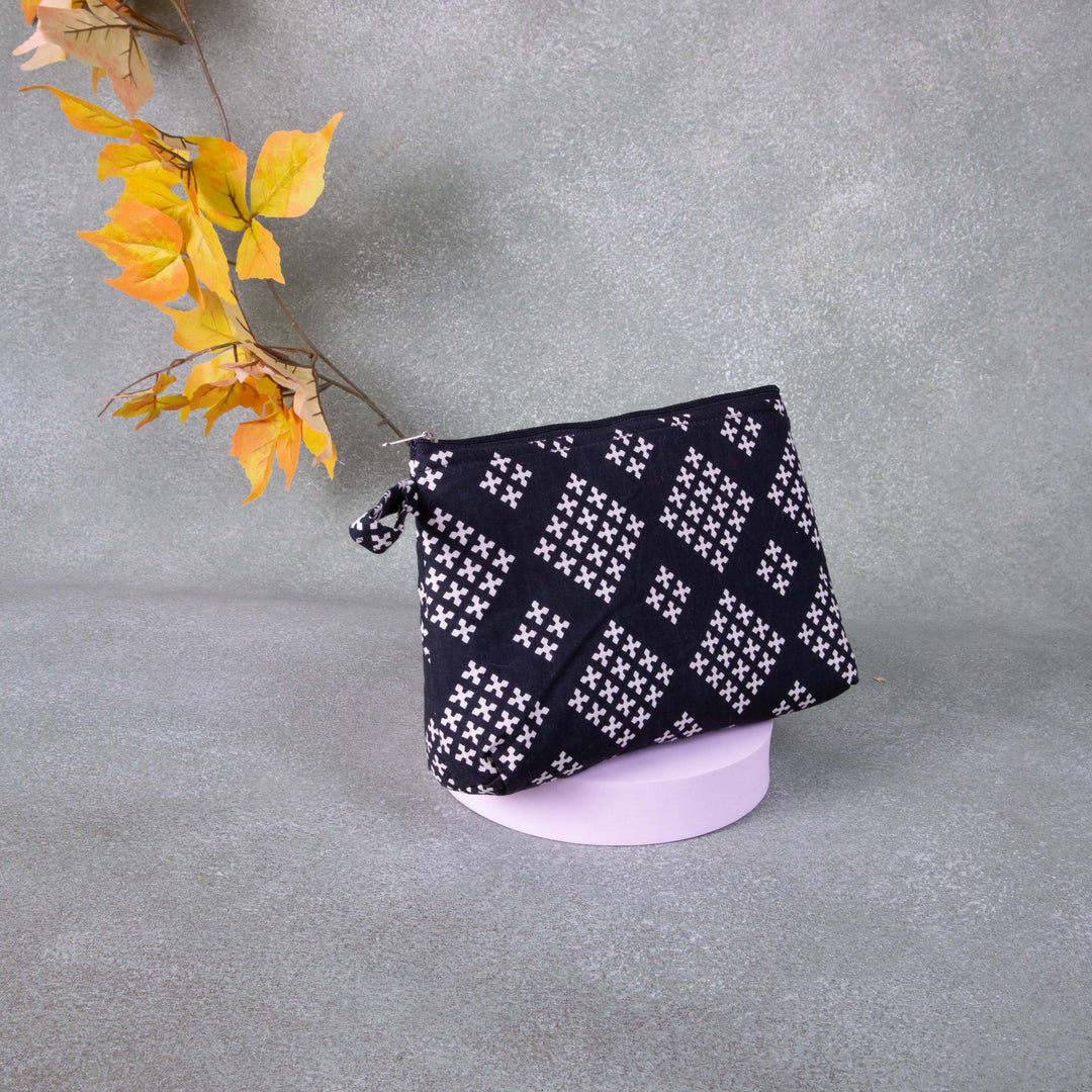 Boat purse Black with White Big Flower Design.