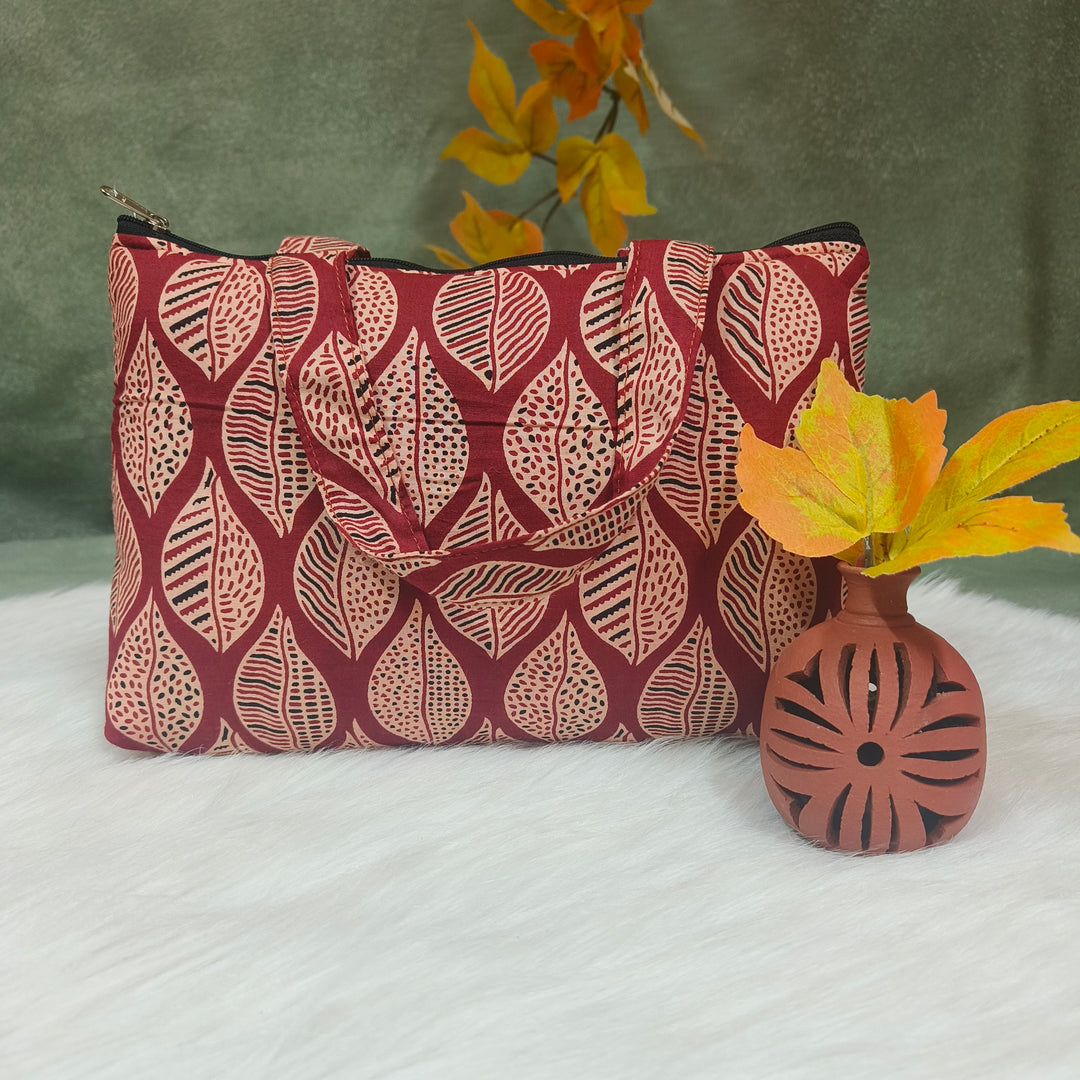 Bristlefront everyday handy maroon with big leaf dot print