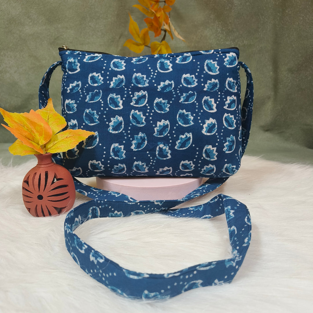 Bristlefront Everyday sling Blue with bud print