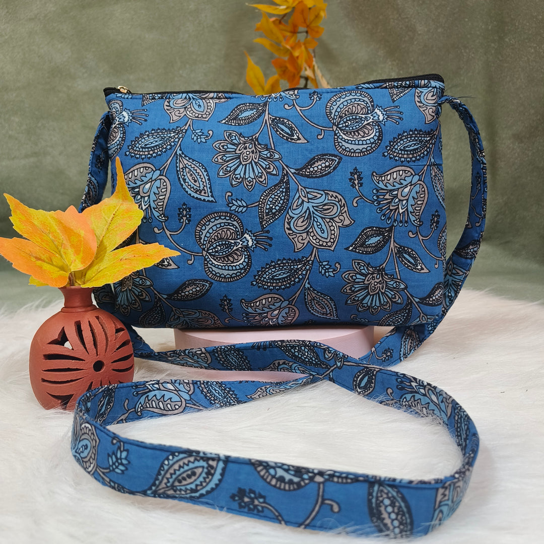 Bristlefront Everyday sling blue with floral print