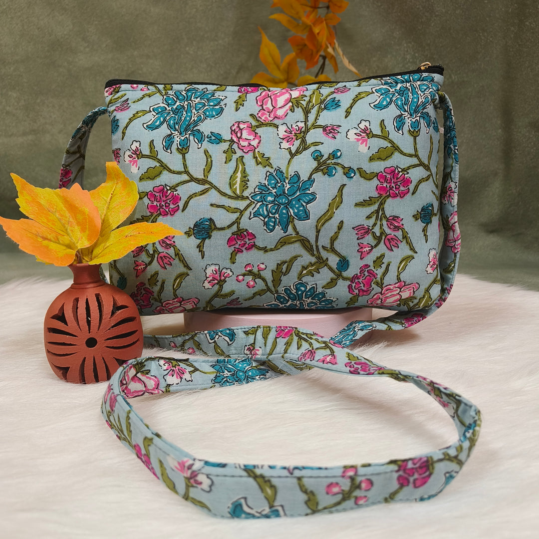 Bristlefront Everyday sling blue with floral print