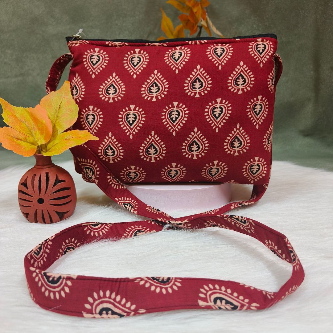 Bristlefront Everyday sling maroon with kundan print