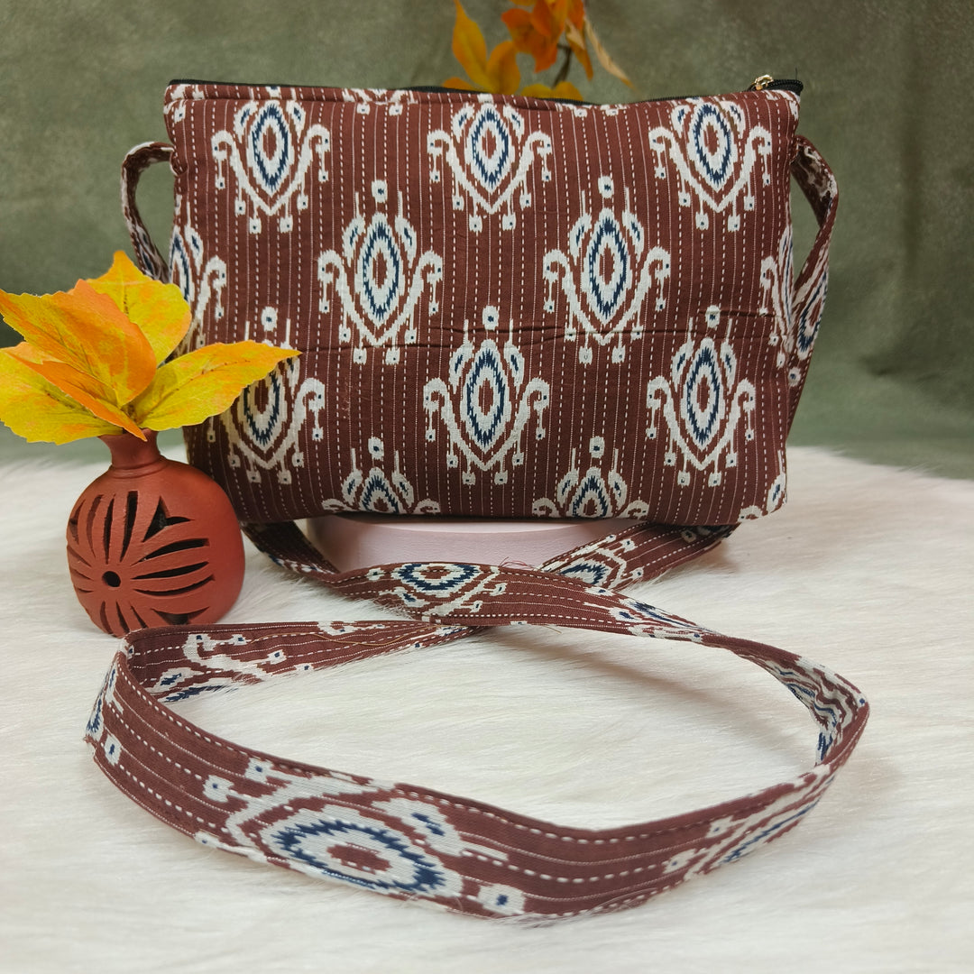 Bristlefront Everyday sling brown with white print