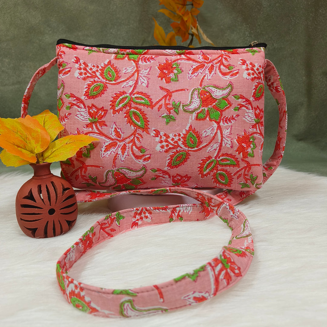 Bristlefront Everyday sling pink with floral print