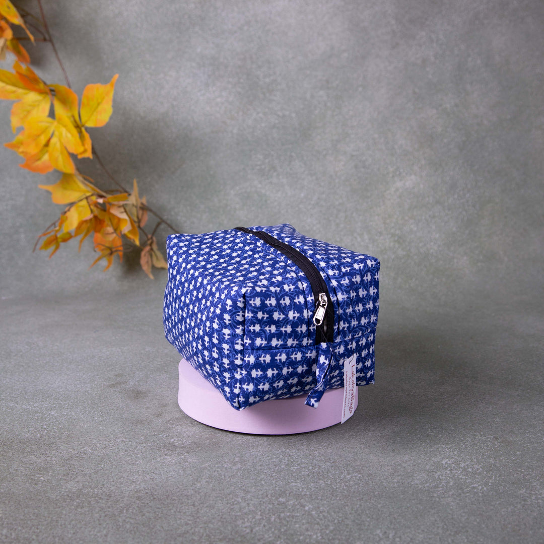 Vanity Pouch Blue Colour with Small White Flower Graphic Printed Model