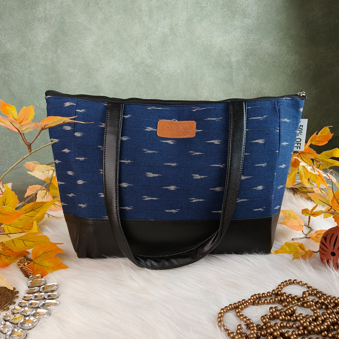 Sarus Crane Series Jumbo Tote Blue with Warm White Horizontal Ditsy Fret Pattern Design