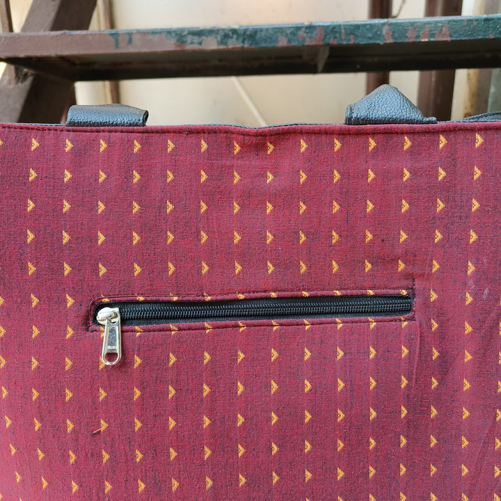 Versatile partition tote Grey Colour with Small Flower Design.