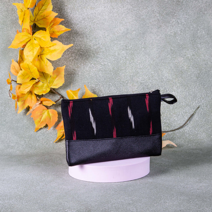 Sarus Crane Classic Purse Black with Red Colour Design.