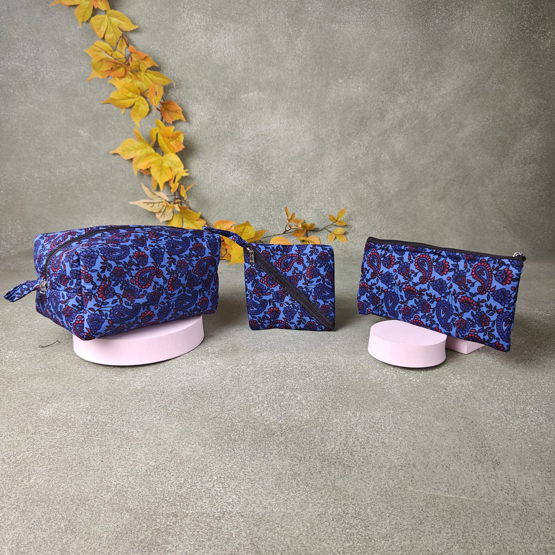 Pocket Vanity Indigo Floral Prints.