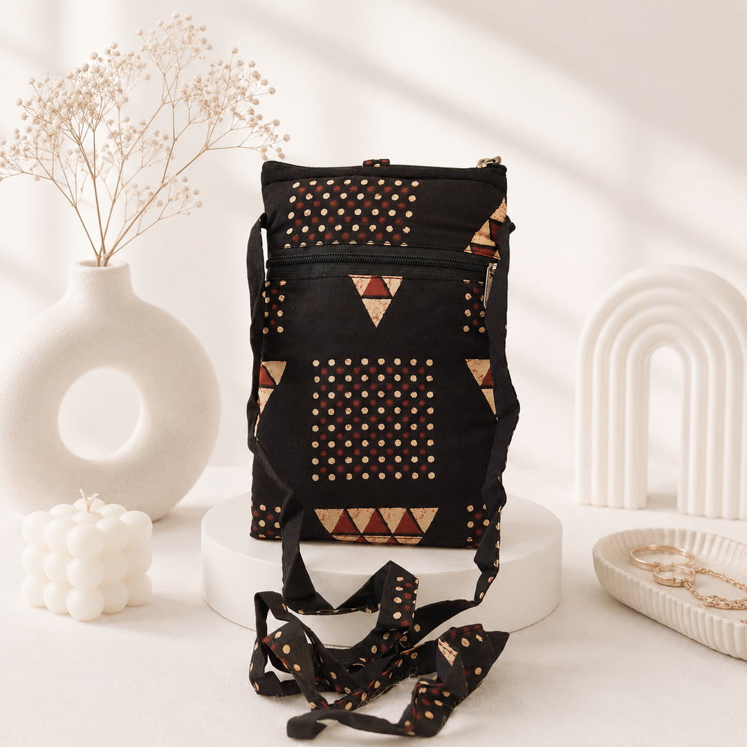 Mobile Sling black triangle print (With Saree Clip)