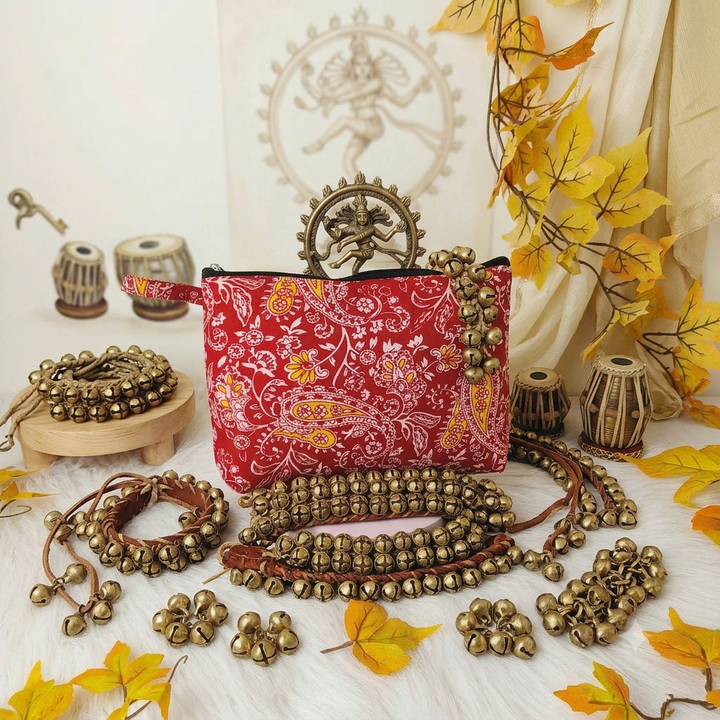 Ghunghroo pouch - Red With Parsley print