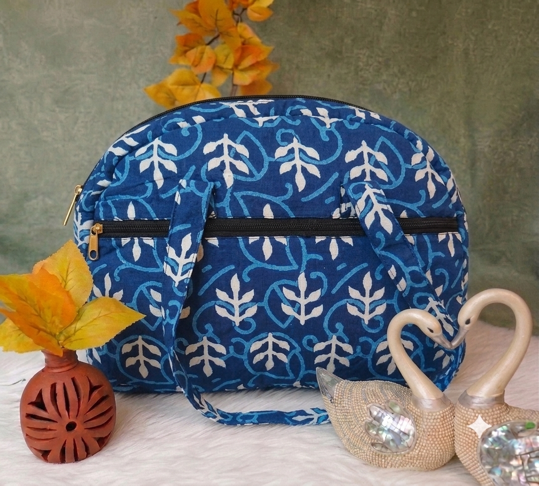 Everyday Tote blue with white leaf print