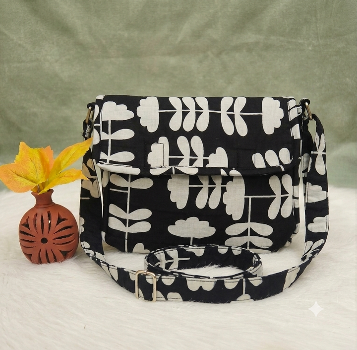 Multizipper Sling 4 Zips - Traditional Black & Beige Leaf