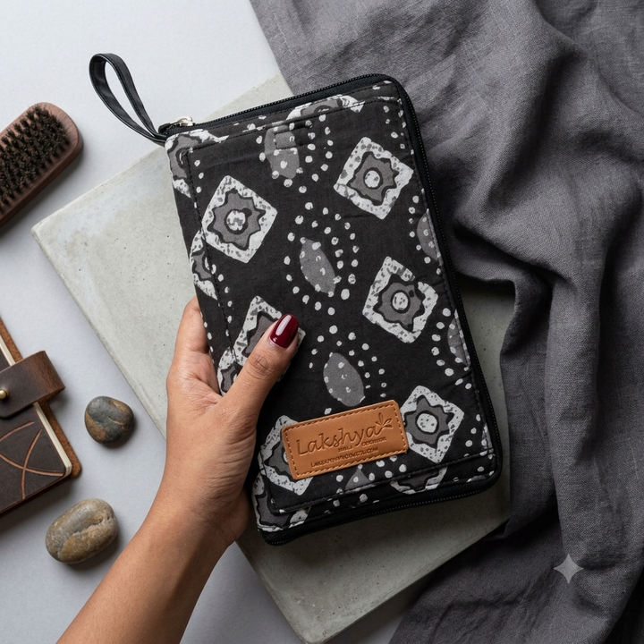 Utility Wallets grey with dot print