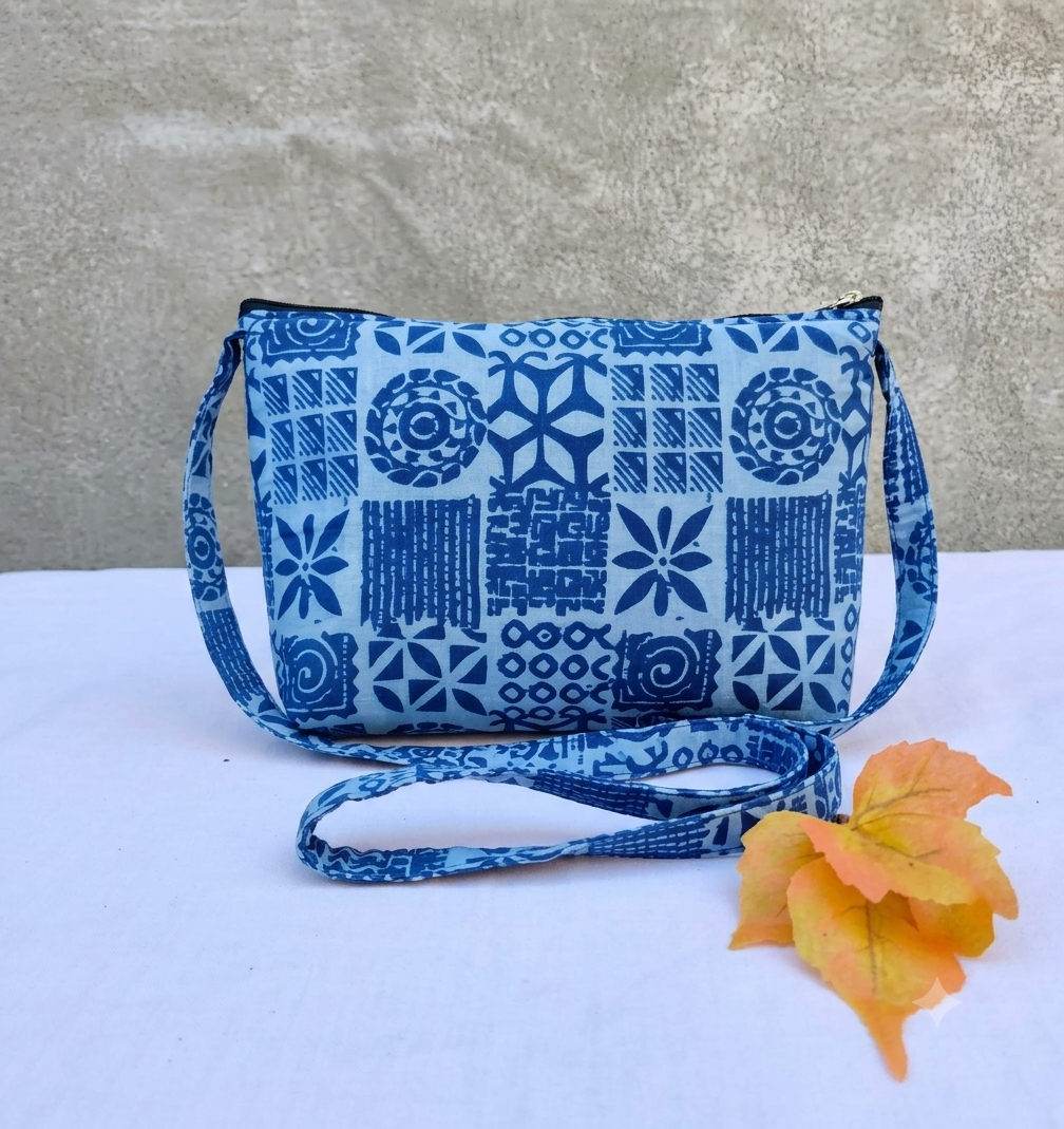 Bristlefront Everyday - Blue Geometric Print