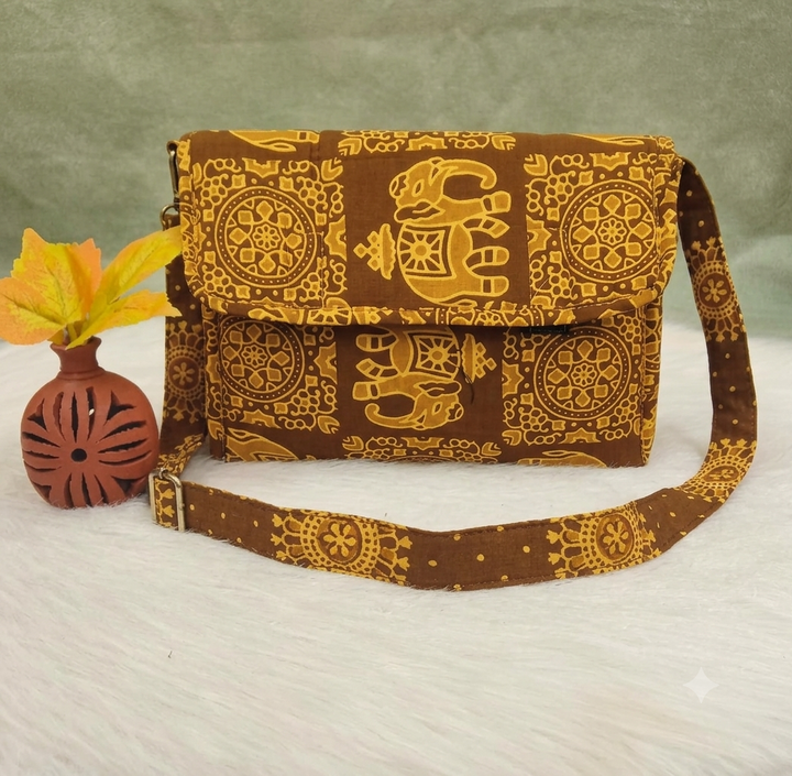 Multizipper Sling 4 Zips - golden elephant print