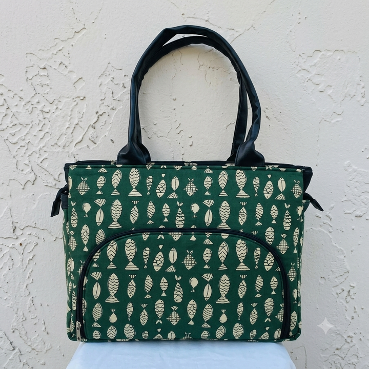 Versatile partition tote green with fish design