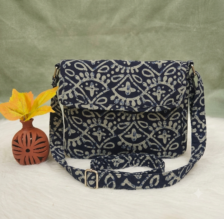 Multizipper Sling 4 Zips - Indigo & Ivory Geometric print