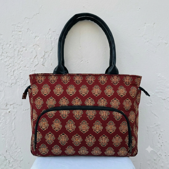 Versatile partition tote maroon with floral design