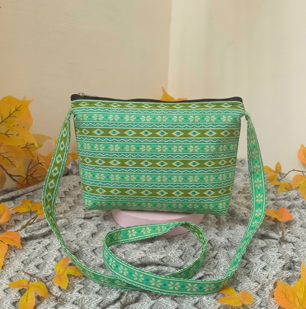 Bristlefront Everyday sling - Green Geometric Print
