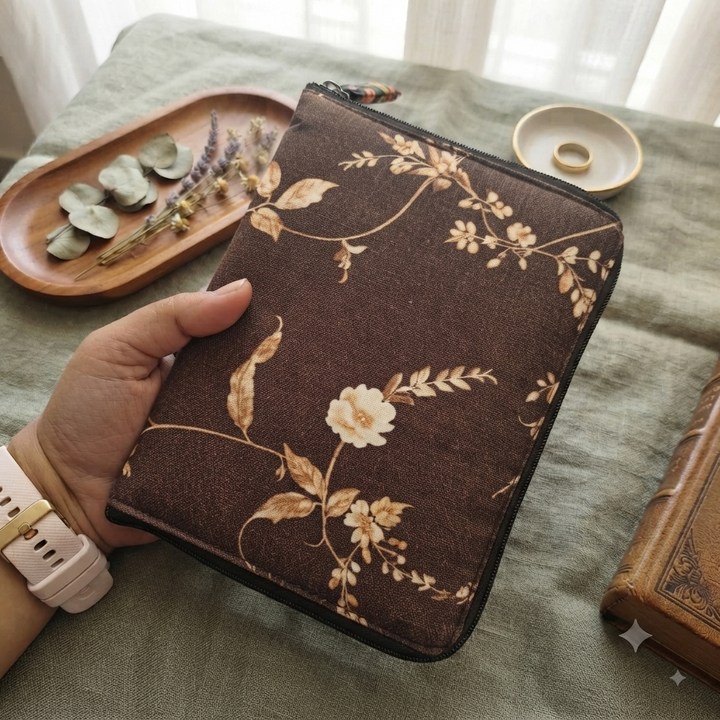 Girls Kit Pouch - Brown Floral