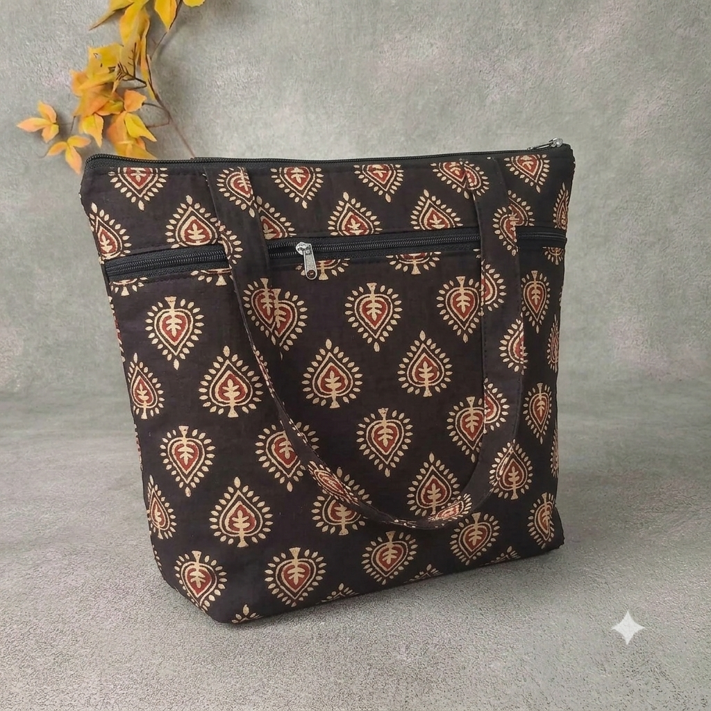 Medium Size Handbag black with temple leaf