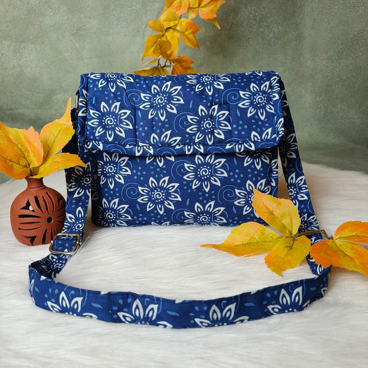 Multizipper Sling 4 Zip blue with white flower print