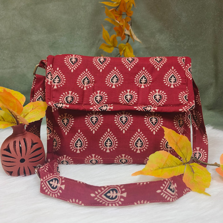 Multizipper Sling 4 Zips red with kundan  print