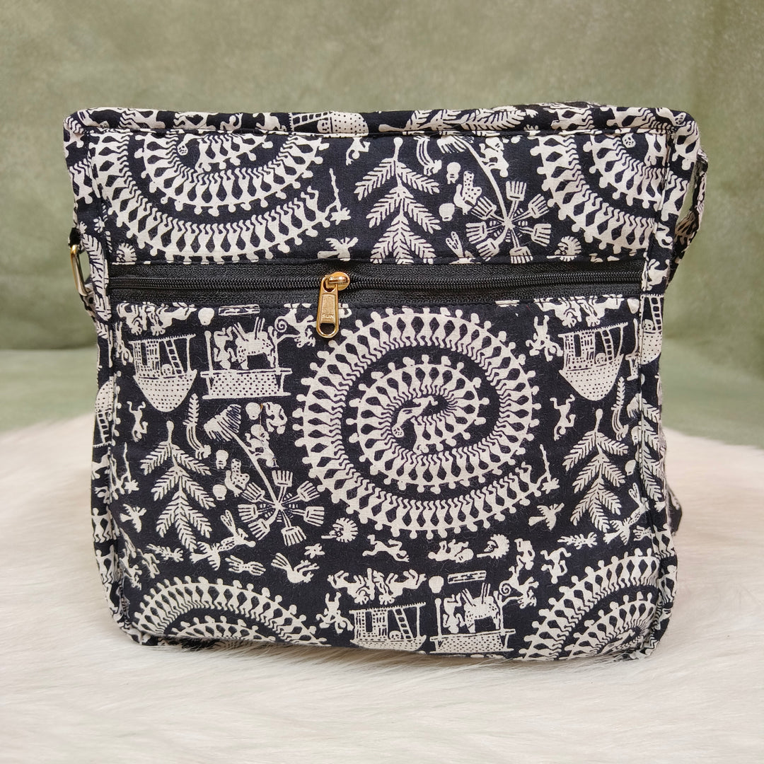 Xtra Sling bag black with warli print