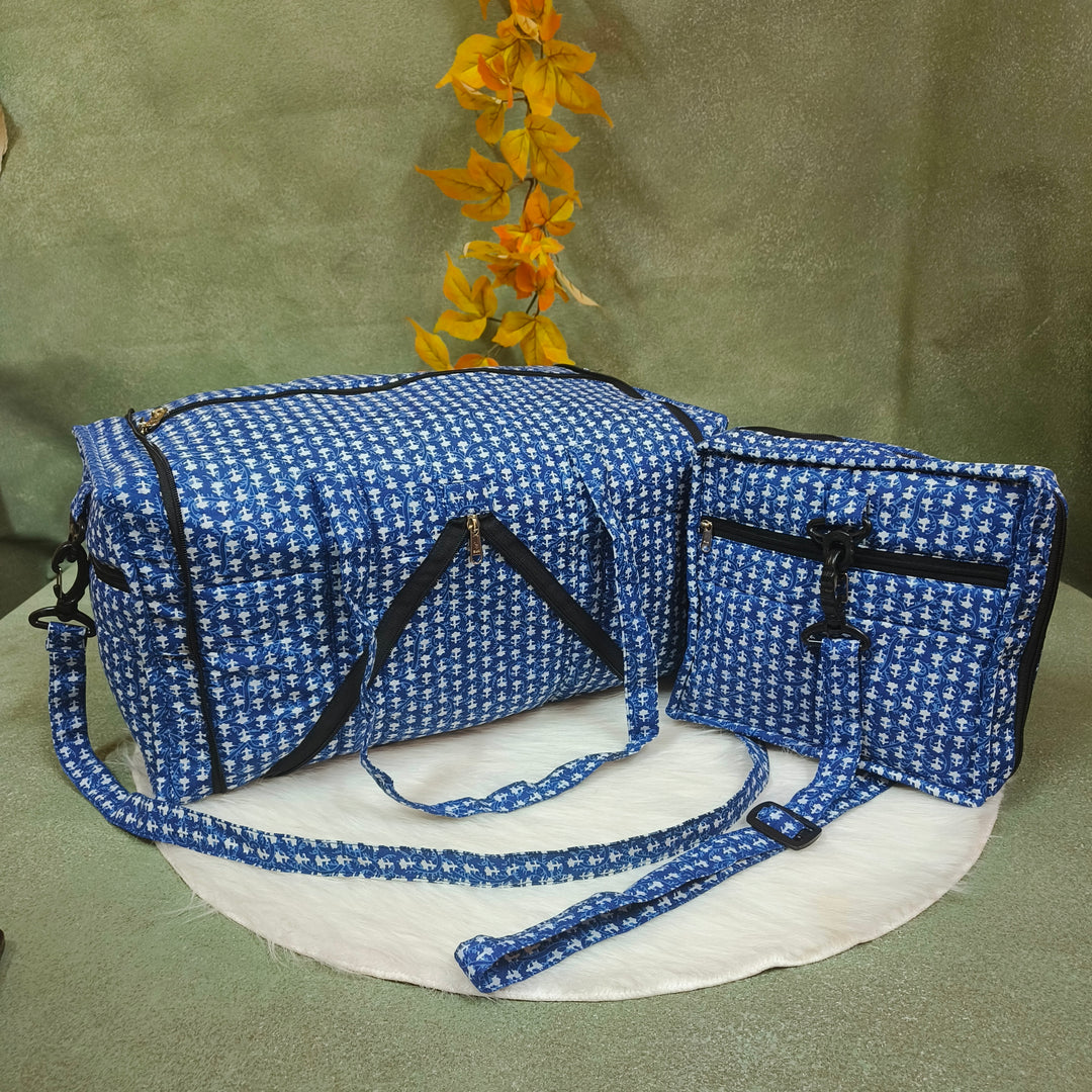 Expandable Travel Bag blue with small leaf print
