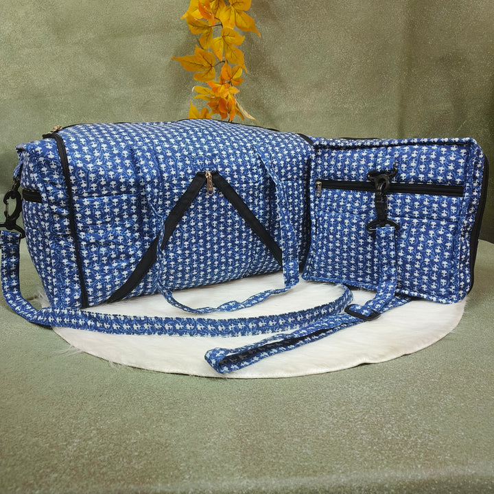 Expandable Travel Bag blue with small leaf print
