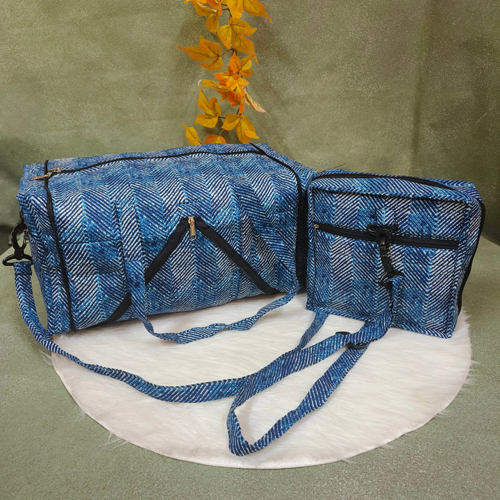 Expandable Travel Bag blue with strip print