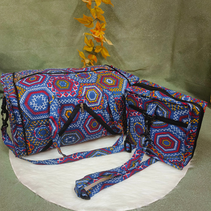 Expandable Travel Bag blue with geometry print