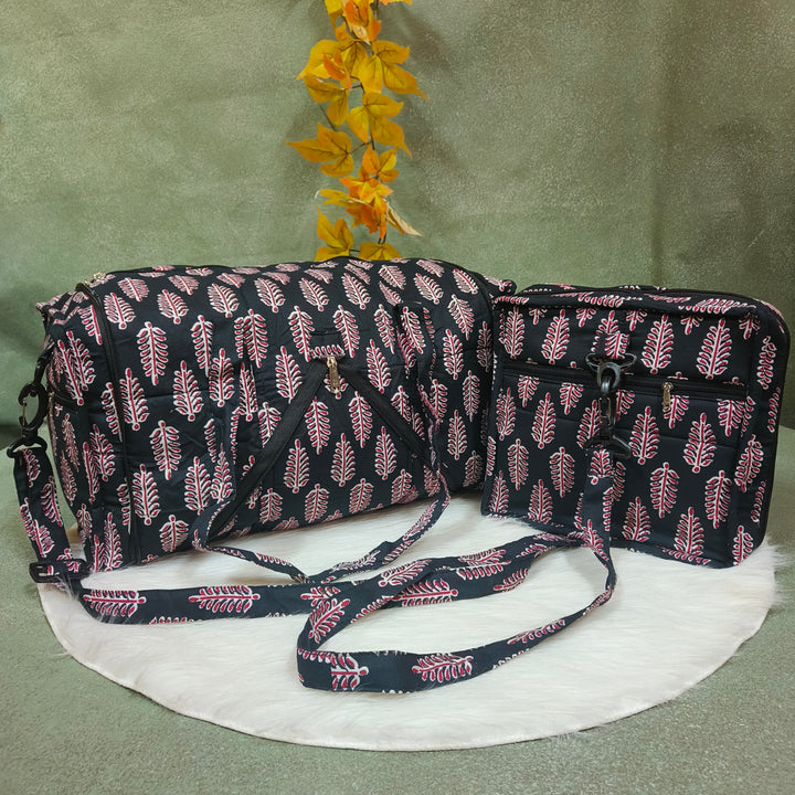 Expandable Travel Bag black with leaf print