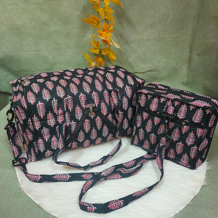 Expandable Travel Bag black with leaf print