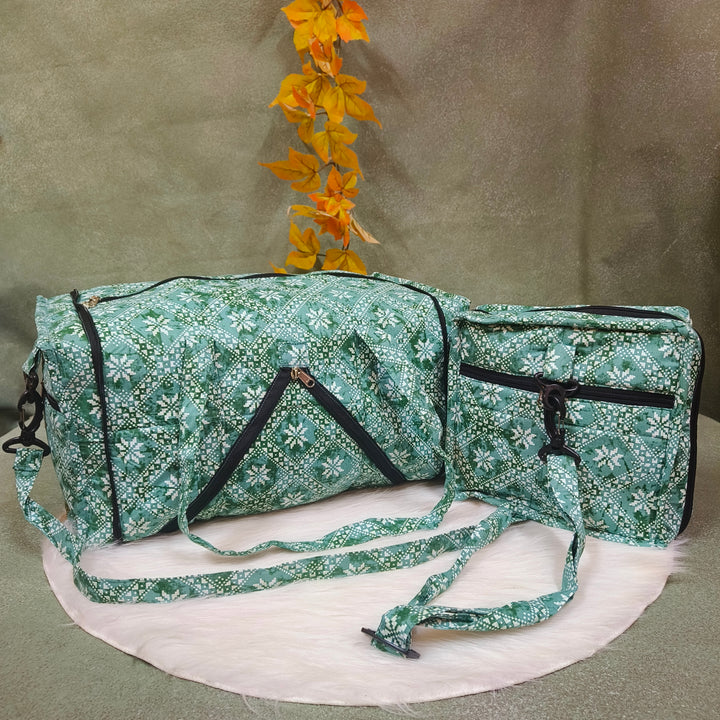 Expandable Travel Bag green with flower dot print
