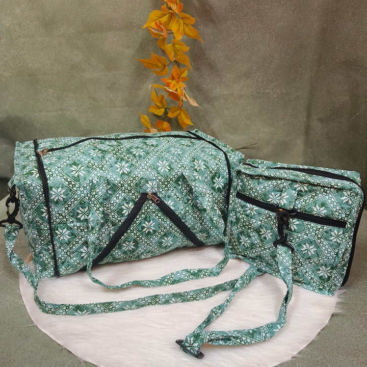 Expandable Travel Bag green with flower dot print