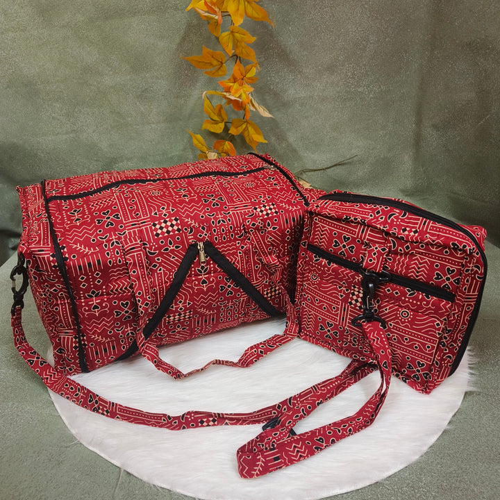 Expandable Travel Bag Maroon with lines print