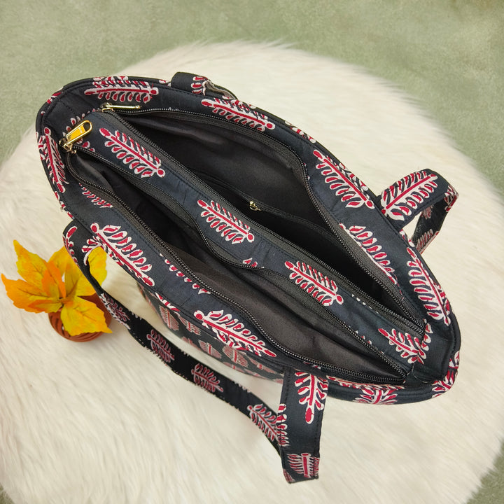 9Am to 5Pm toteblack with leaf print