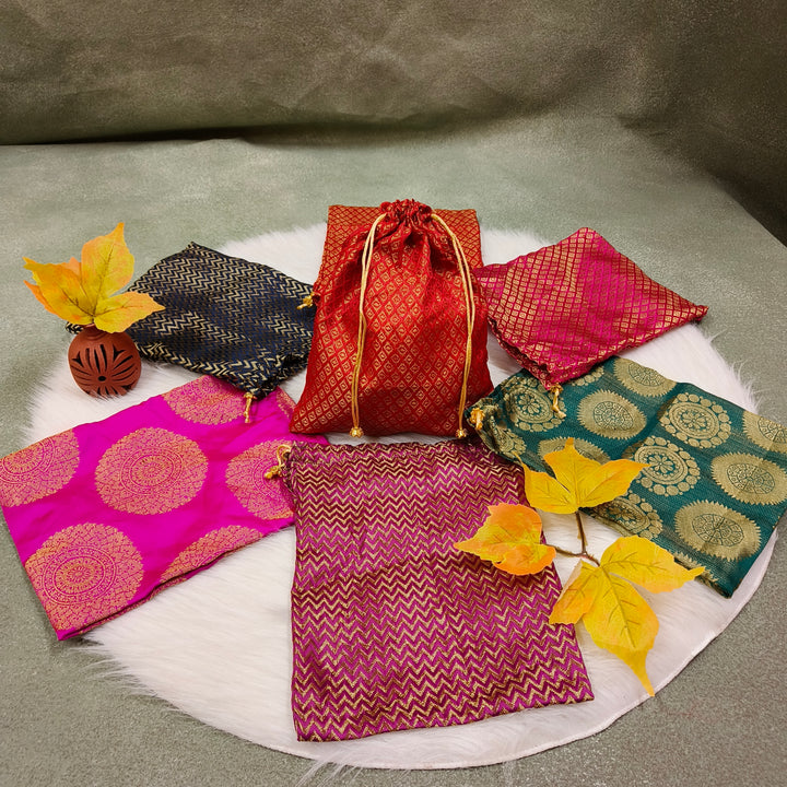 Brocade Potlis
