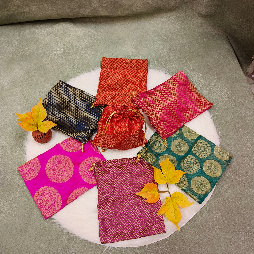Brocade Potlis