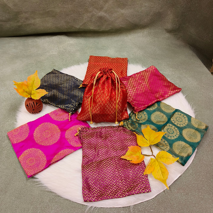 Brocade Potlis