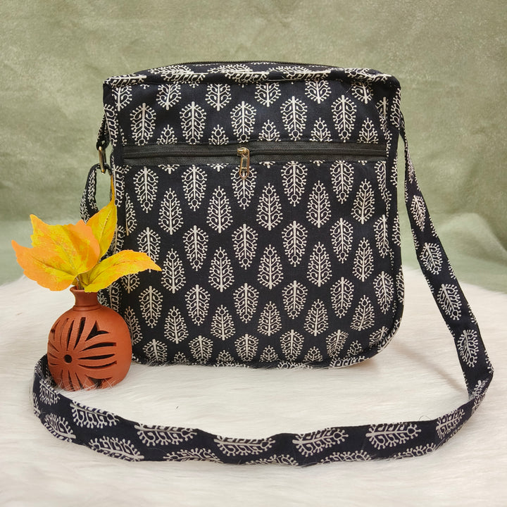 Xtra Sling bag Black with leaf print