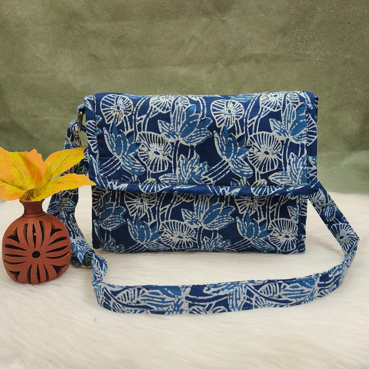 Multizipper Sling 4 Zips Blue with white flower print