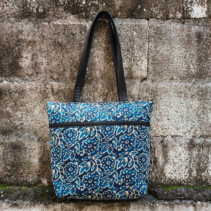 Tote with Bottle Holder blue with flower print