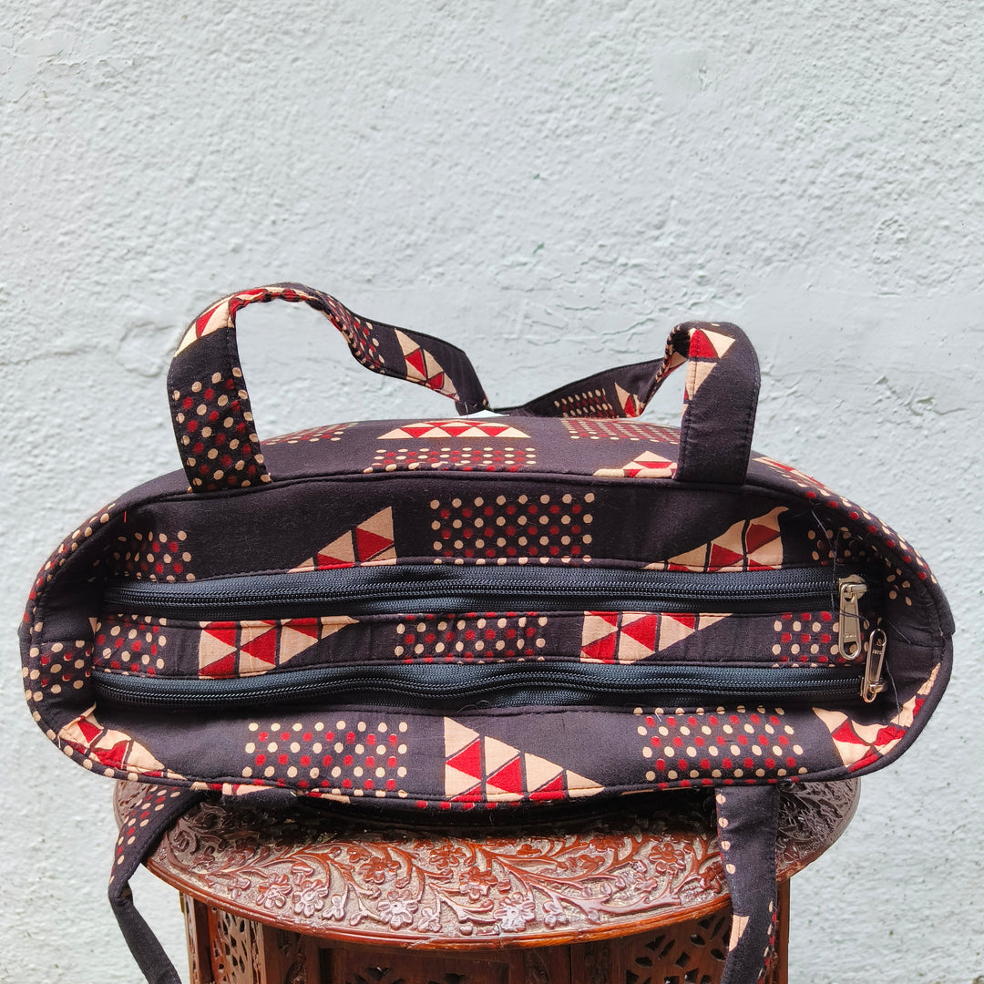 9Am to 5Pm tote black with red triangle print