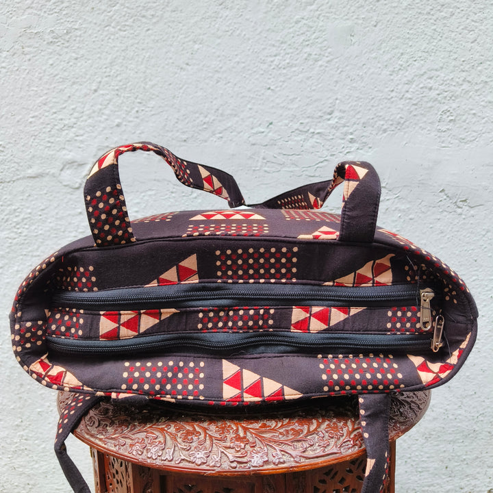9Am to 5Pm tote black with red triangle print