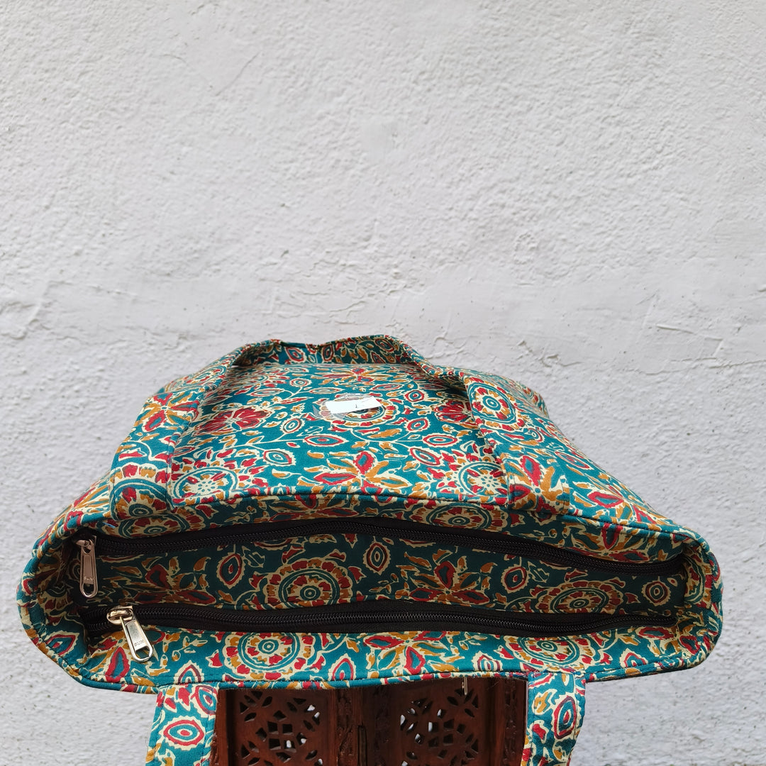 9Am to 5Pm tote green with red flower print