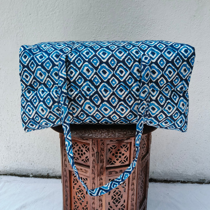 Rectangle Travel Bag blue with diamond print