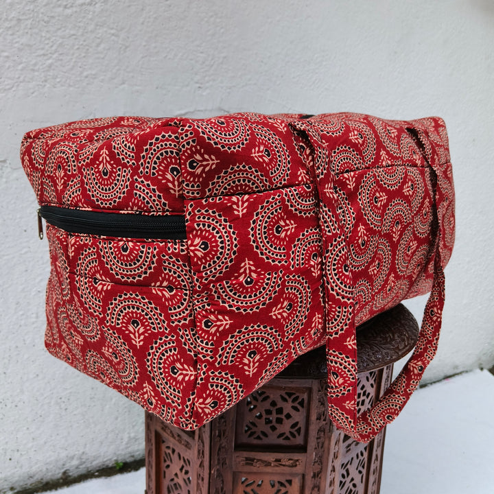 Rectangle Travel Bag red with circle print